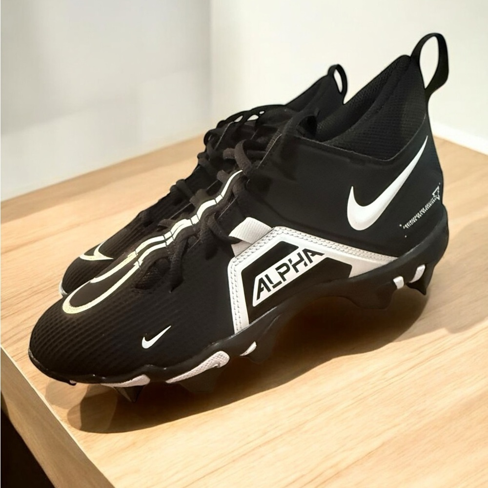 NWT Nike Alpha Menace 3 Shark size 6.5 womens football cleats - Picture 6 of 11